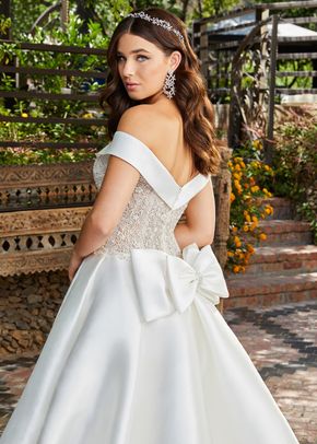 2401-1 Kensington, Casablanca Bridal