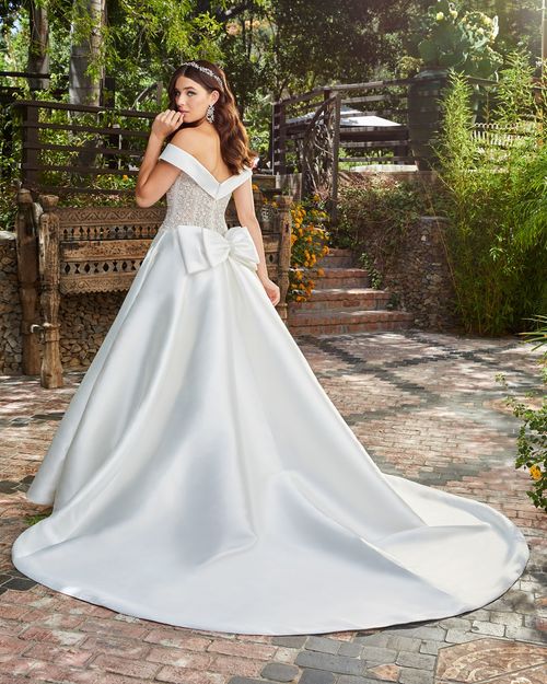 2401-1 Kensington, Casablanca Bridal