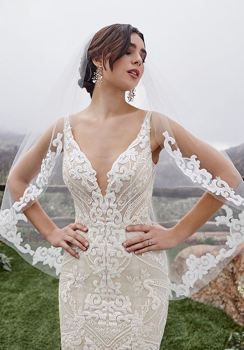 Style 2421 Vera, Casablanca Bridal