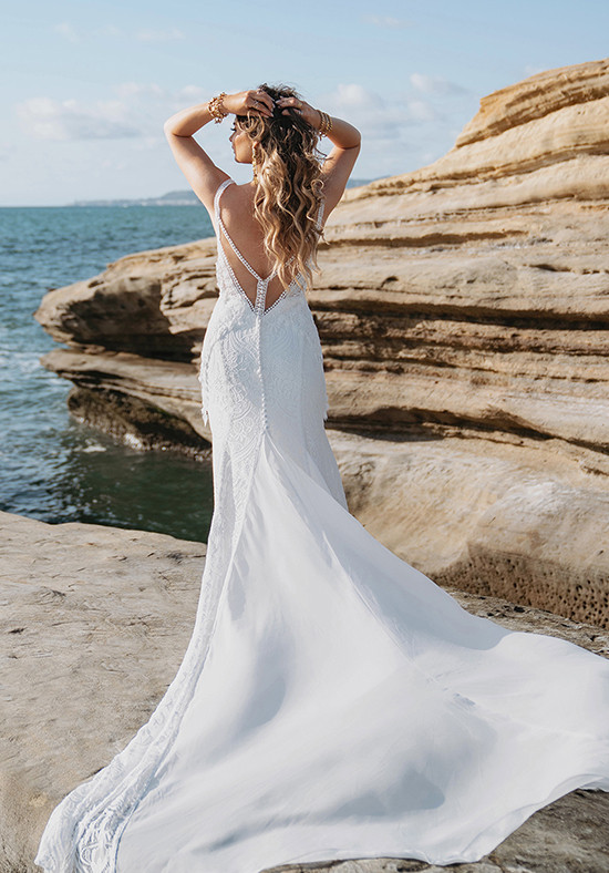 Jonni Wedding Dress By All Who Wander Weddingwire