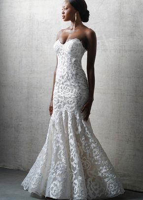 C742, Allure Couture