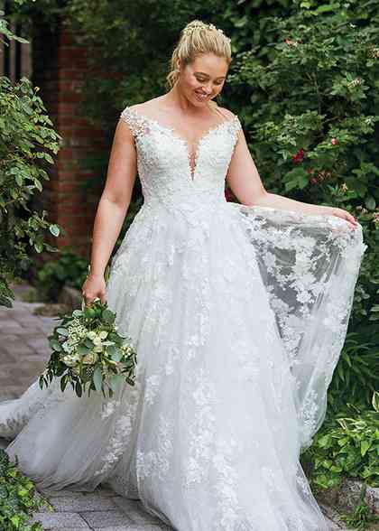 88078 Ball Gown Wedding Dress by Justin 