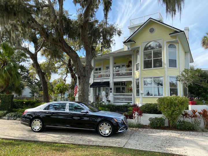 River Lily Inn