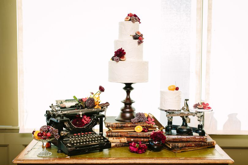 The Butter End Cakery Wedding Cake Gardena Ca Weddingwire