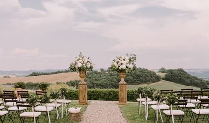 Marth & Moments Wedding Planning and Coordination