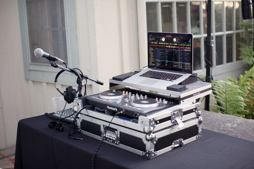 831 DJ