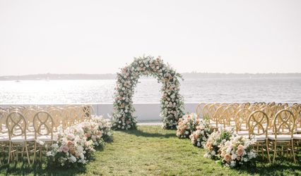 Belle Mer: A Longwood Venue