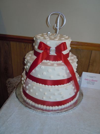 Cakes A Bloomin Wedding Cake Lansing Mi Weddingwire