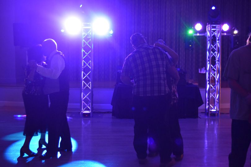 Elite Mobile Entertainment Wedding Dj View 36 Reviews And 49 Pictures
