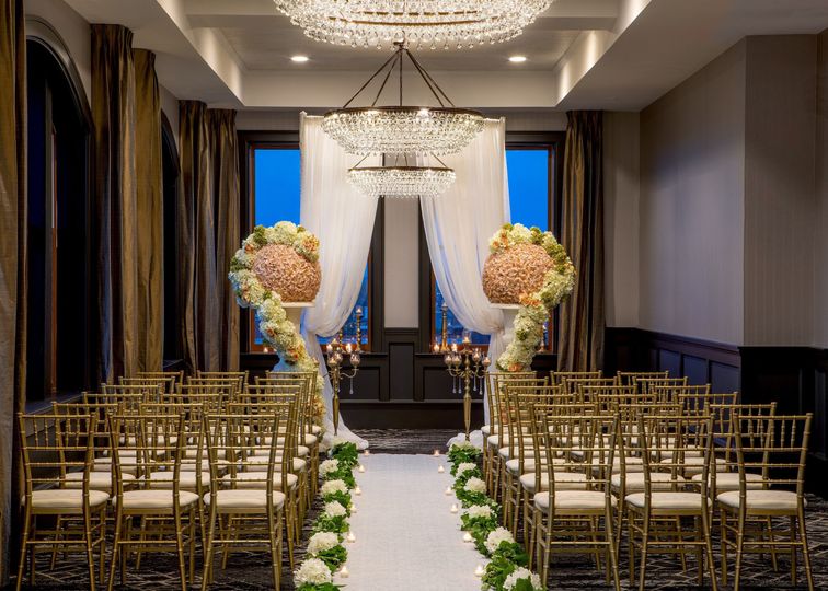 Doubletree By Hilton Youngstown Downtown Venue Youngstown Oh Weddingwire