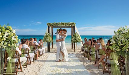 Tropical Travel Adventures LLC