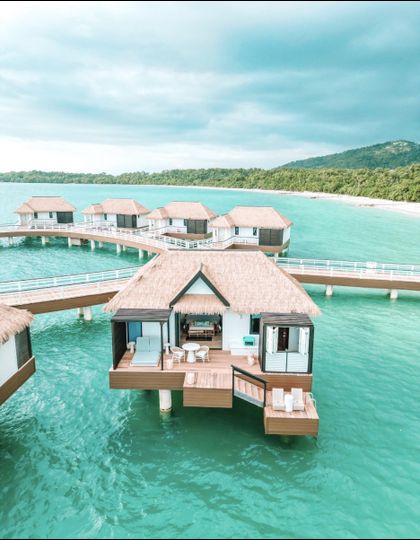 Honeymoons & Destination Weddings with Courtney