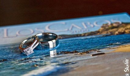 Llove Studio Photography