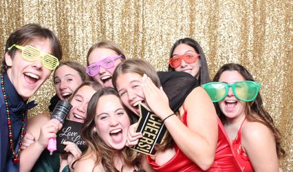 Phototeknyc Photo Booth Rental