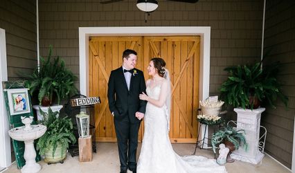 Faulkner Lake Orchard Wedding and Event Center, LLC