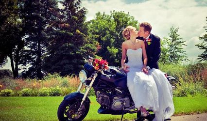 Wedding Photography Unhinged