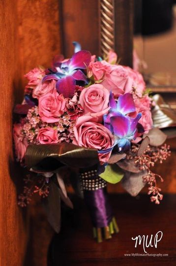 Monica's Brides & Touch of Glitz Flowers