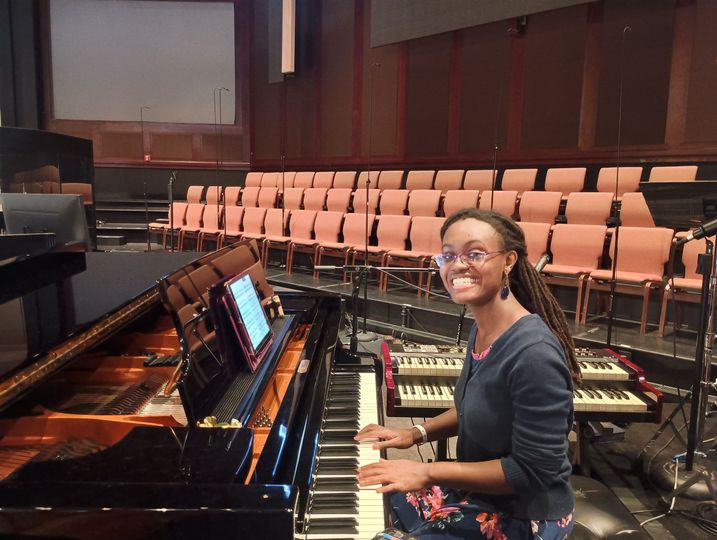 Pianist & Violinist Marini Kelley