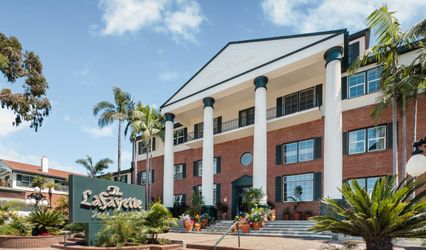 The Lafayette Hotel, Swim Club & Bungalows