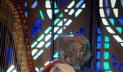 Harpist Victoria Schultz