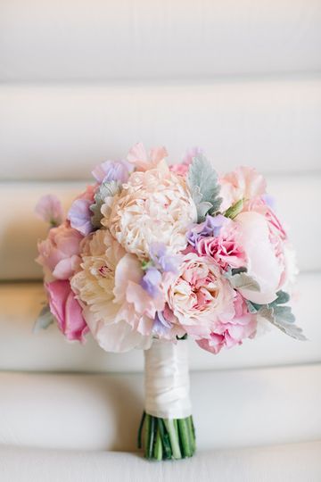 romantic pastel peony bouquet chicago wedding flor