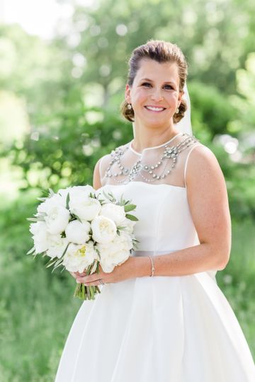 life in bloom chicago wedding florist peony bouque