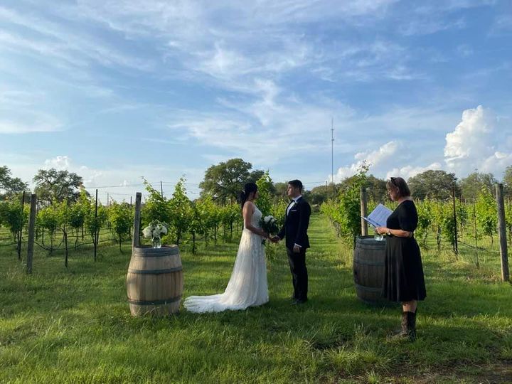 Fall Creek Vineyards in Driftwood