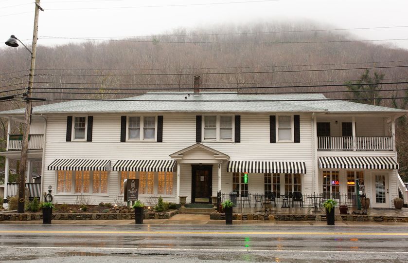 Broad River Inn