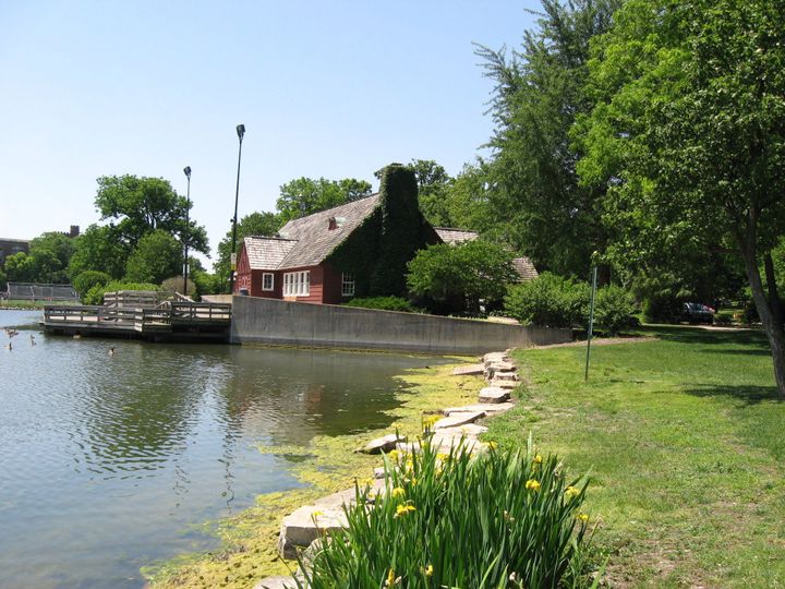 Lake Ellyn Boathouse