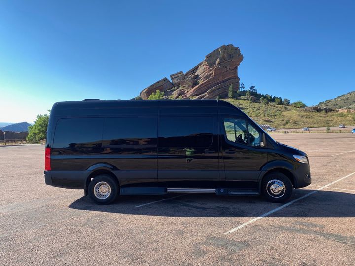 Legend Liner Party Bus & Sprinter Rental