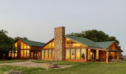 The Cedar House at Rollin Rock Ranch