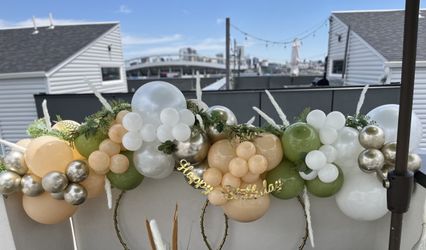 Elevation Balloon Bar
