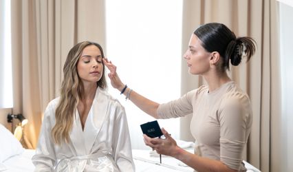 Vicky Kritzali Makeup Artist