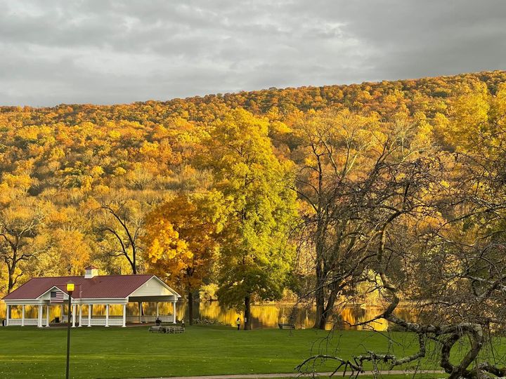 The Shawnee Inn and Golf Resort