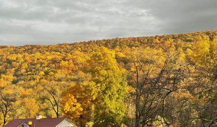 The Shawnee Inn and Golf Resort