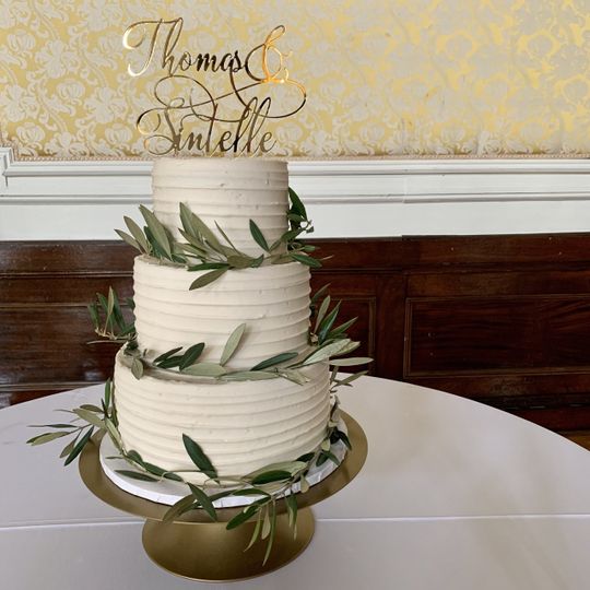 Sweets By Millie Wedding Cake Louisville Ky Weddingwire