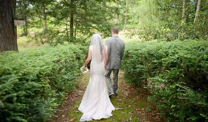 Holliday Alterations & Custom Sewing
