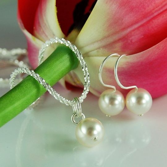 South Paw Studios Handmade Bridal Jewelry