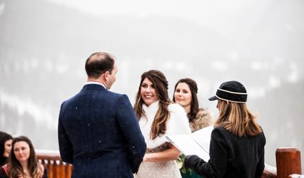 Summit Celebrant - Leslie Ross Officiant