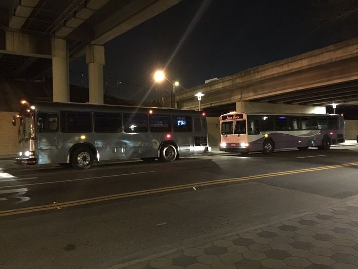 LUXE TRANSPORTS LLC