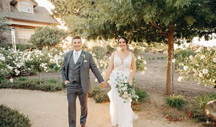Blooms by Alli