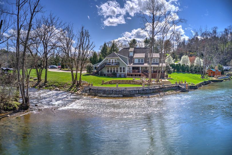 Watauga Riverbend Retreat