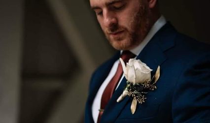 Q The Tailor Bespoke Clothiers