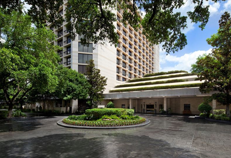 The Houston Grand Hotel - River Oaks