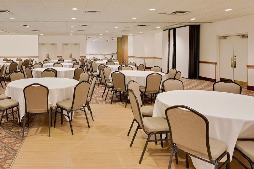 Ramada Of Marquette