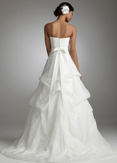 Im Lux Com Dress Attire Branford Ct Weddingwire