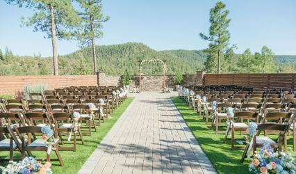 The Cabins on Strawberry Hill