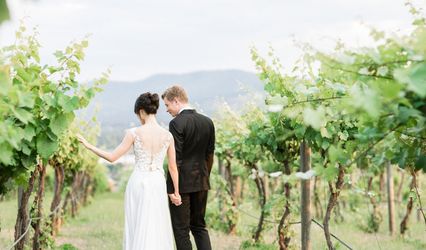Sage and Scarlet Photography