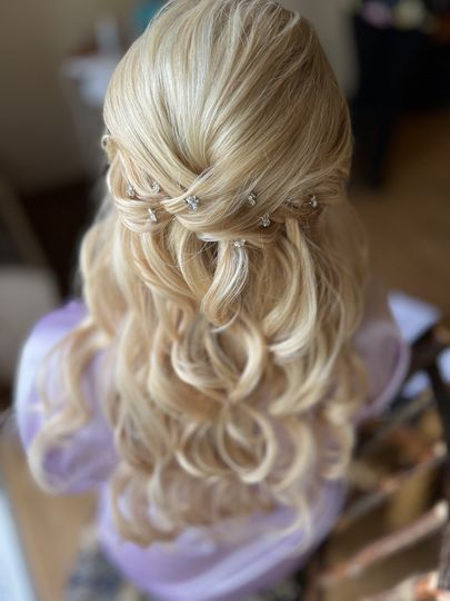 www.ArtistryByChristal.com