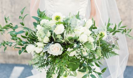 Wedding Flowers by Cyndi